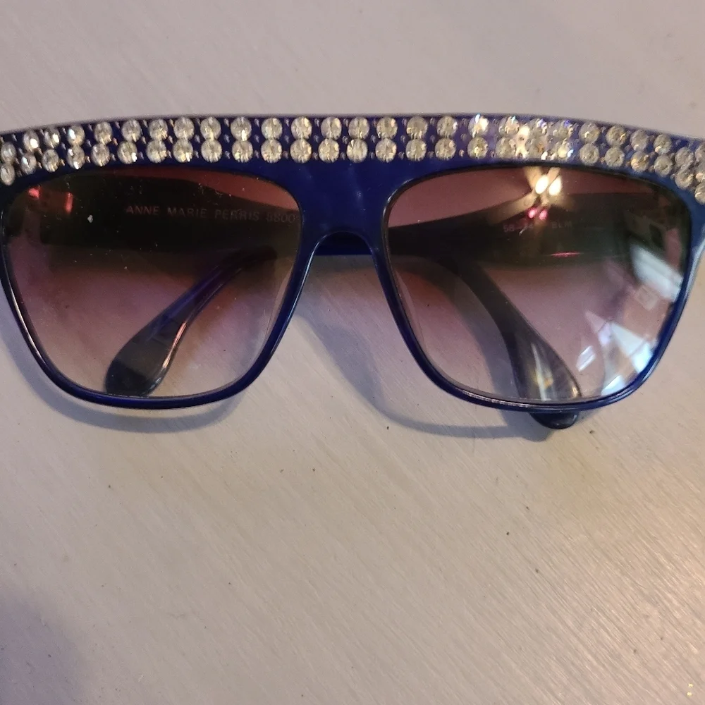 HP🔥🔥Anne marie perris sunglasses w rhinestones